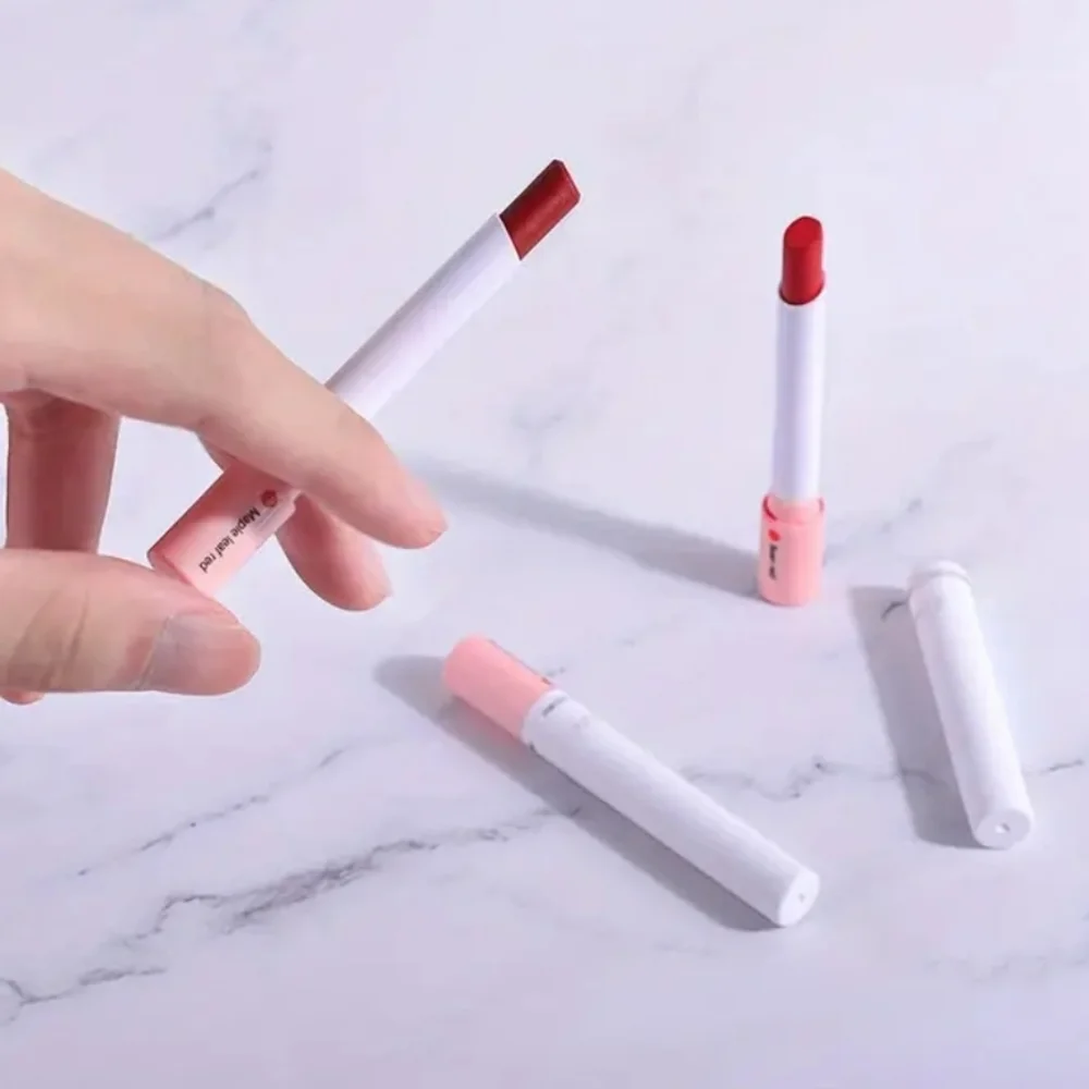 NWT Pack of 4 Cigarette Lipsticks - Picture 4 of 8